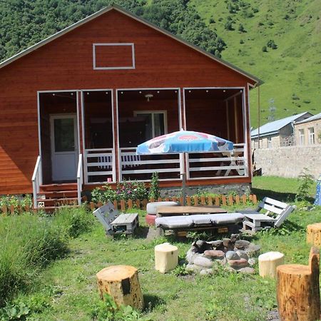 منزل الضيف كازباجي  في Warm House المظهر الخارجي الصورة