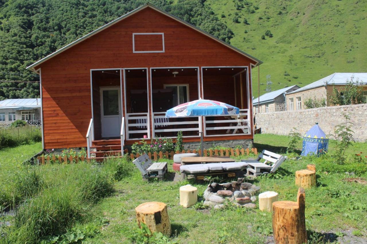 منزل الضيف كازباجي  في Warm House المظهر الخارجي الصورة
